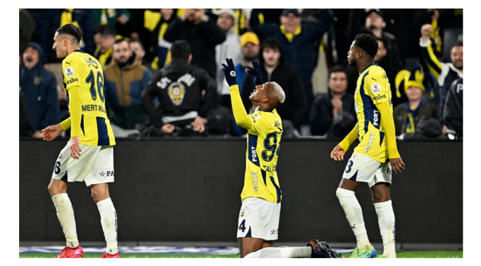 Fenerbahçe Trabzonspor’u farklı yendi