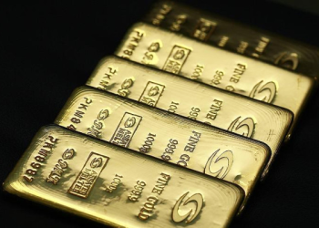 Altın, Fed sonrası düşüşünü sürdürüyor