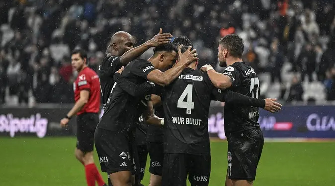 Beşiktaş 3 puanı 2 golle aldı