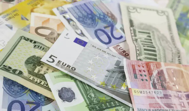 Dolar, euro ve sterlin karşısında tarihi seviyeye ulaştı