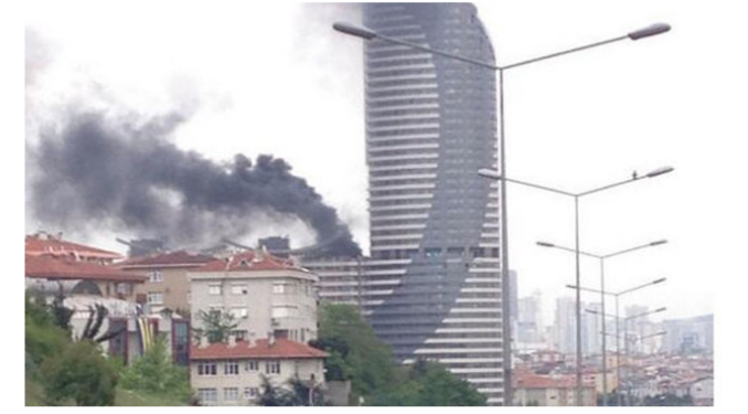 İstanbul Akasya AVM’de yangın