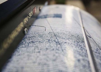 Endonezya’da 6,1 büyüklüğünde deprem