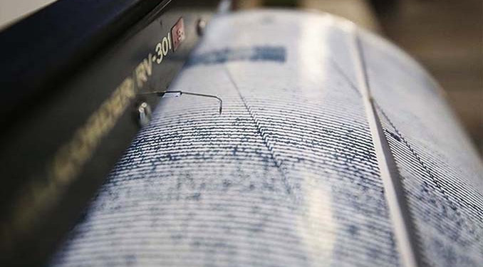 Endonezya’da 6,1 büyüklüğünde deprem