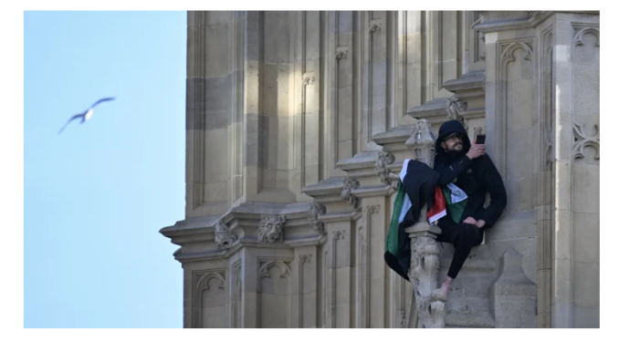 Big Ben’de Filistin eylemi