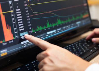 MACD pozitif bölgede: Trend dönüşü mü, yeni yükseliş mi?