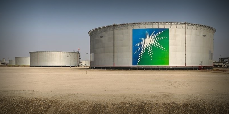 Saudi Aramco’ya ‘petrol’ darbesi: Kârı geriledi!