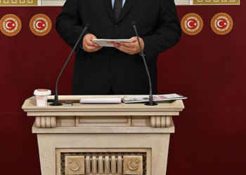 Vekillerden Meclis’te bin 802 basın toplantısı