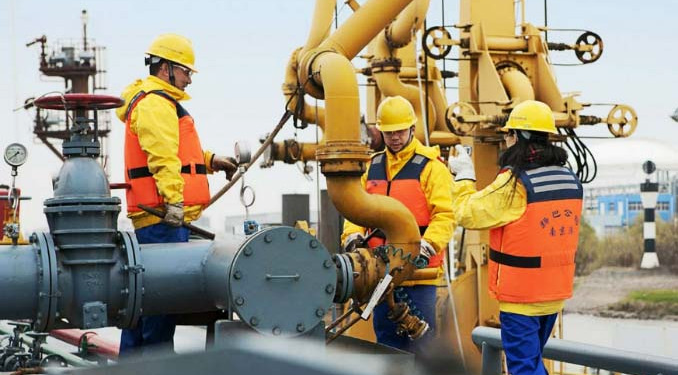 ABD’yle gerilim yaşayan Çin, BAE ile LNG için anlaştı