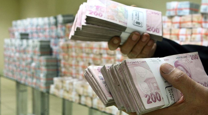 Şubatta cari açık 4.4 milyar dolar