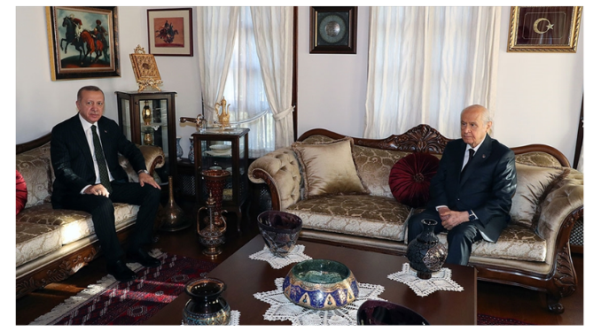 Cumhurbaşkanı Erdoğan, Bahçeli’yi evinde ziyaret etti
