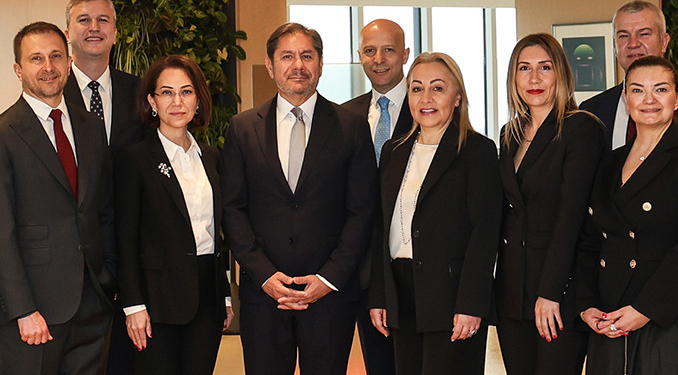 Akbank üst yönetiminde yeni dönem