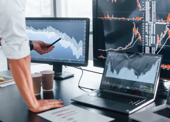 Borsalar dalgalanırken sabır kazandırıyor