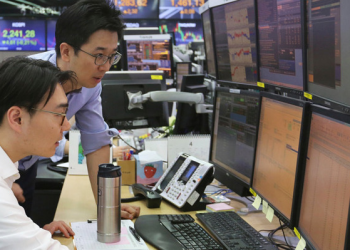 Küresel fonlar ortayı Asya’ya çevirdi