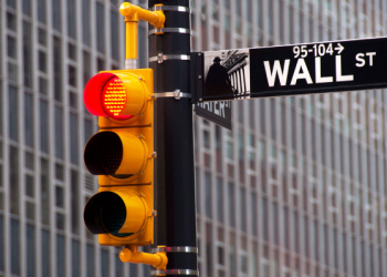 Wall Street’e Moody’s darbesi: Vadeli endekslerde kayıplar derinleşiyor