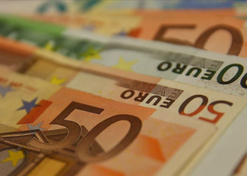 Euro/TL’de yeni zirve