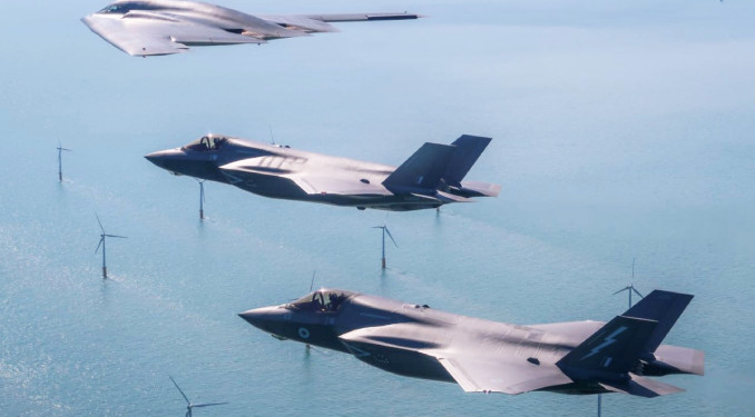 İngiltere’ye ait F-35 Hindistan’a acil iniş yaptı