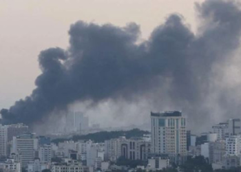 Tahran’da 2 patlama