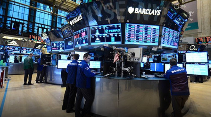 ABD borsaları karışık açıldı, Delta hisseleri uçtu!