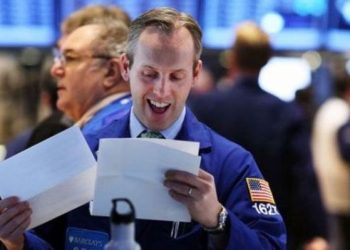 ABD borsalarına ekonomik veri katkısı! O hisse uçtu