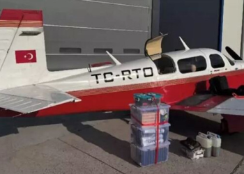 Bayburt-Erzurum sınırında uçak düştü!