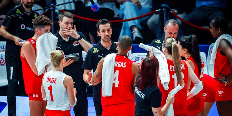 Filenin sultanları Sırbistan’a 3-0 mağlup oldu