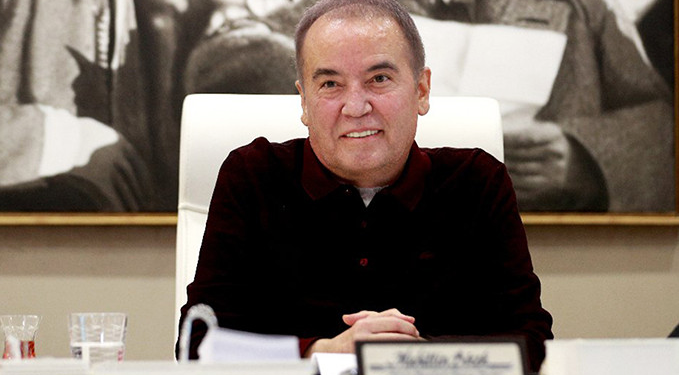 Muhittin Böcek görevden uzaklaştırıldı