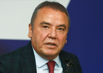 Muhittin Böcek suçlamaları reddetti