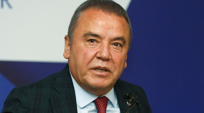 Muhittin Böcek suçlamaları reddetti