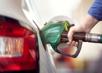 Türk akaryakıt devi hisselerini sattı