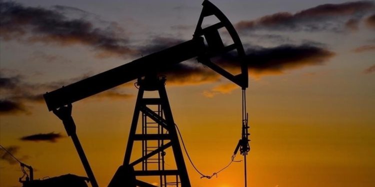 ABD bu yıl için petrol fiyatı tahminini revize etti