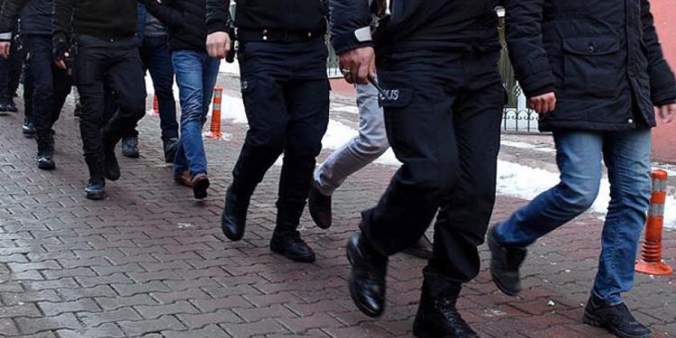 Antalya Büyükşehir Belediyesi’ne rüşvet operasyonu: 17 gözaltı