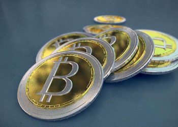 Bitcoin sert düştü