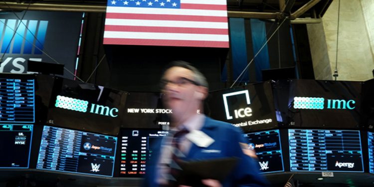 Fed tutanakları öncesi ABD borsaları karıştı!