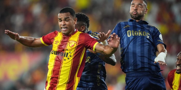 Fenerbahçe, Göztepe ile berabere kaldı