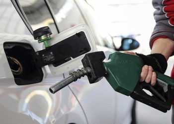 Rusya, benzin ihracat yasağını uzatıyor