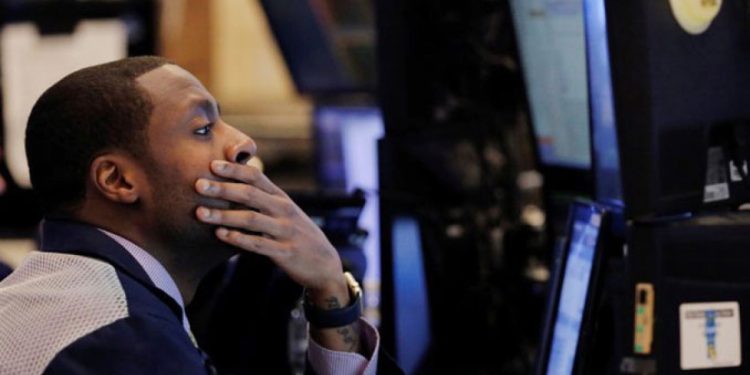 ABD borsaları tarife belirsizliklerinin artmasıyla düştü