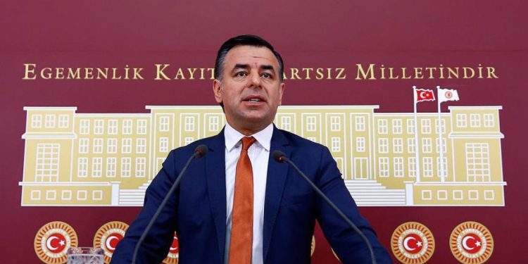 CHP, Barış Yarkadaş’ı disipline sevk etti