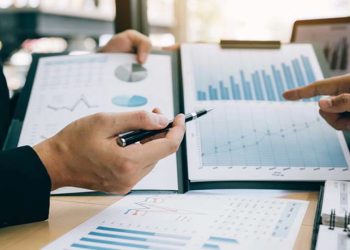 FAVÖK büyümesi ve aylık getirisi yüksek 6 şirket