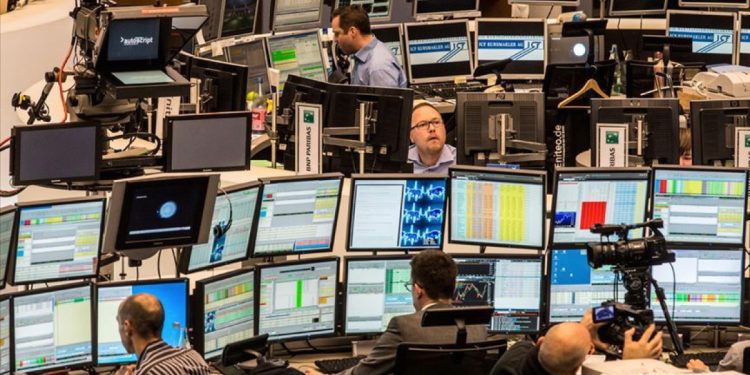 Fransa’da siyasi kriz Avrupa borsalarında belirsizlik yarattı