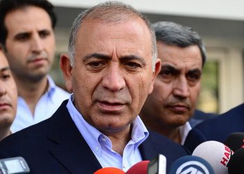 Gürsel Tekin, Barış Yarkadaş ve Berhan Şimşek CHP’den ihraç edildi