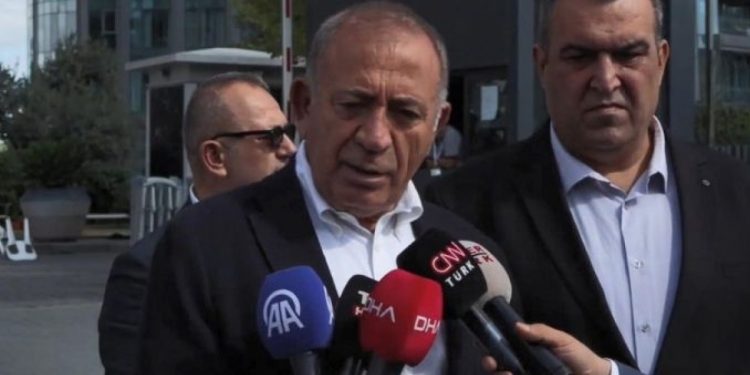Gürsel Tekin’den sert sözler: Hakkımı hepsine haram ediyorum