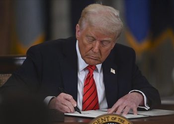 Trump’tan şirketlere bilanço önerisi
