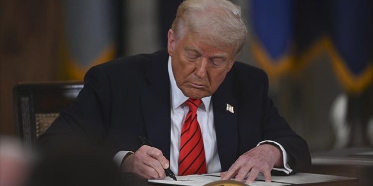 Trump’tan şirketlere bilanço önerisi