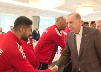 Cumhurbaşkanı Erdoğan’dan güreş şampiyonlarına onurlandırıcı kabul