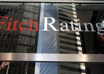 Fitch: Kapanma büyümeyi sınırlayabilir, not etkilenmez