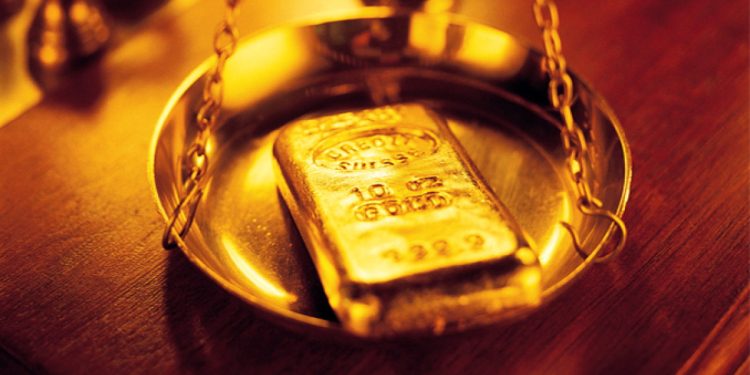 Altın haftanın son işlem gününde düşüşte