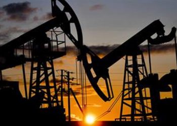 Küresel petrol piyasasında dengesizlik sinyali