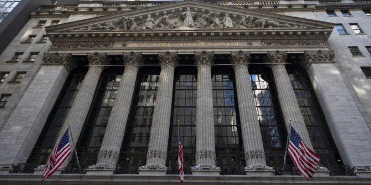 ABD borsalarına enflasyon verisi etkisi: Yükselişle açıldı