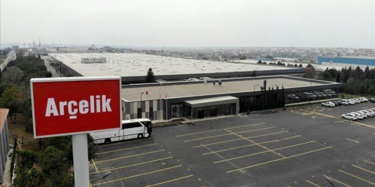 Arçelik’ten Koç Holding’e 5.2 milyar TL’lik pay satışı