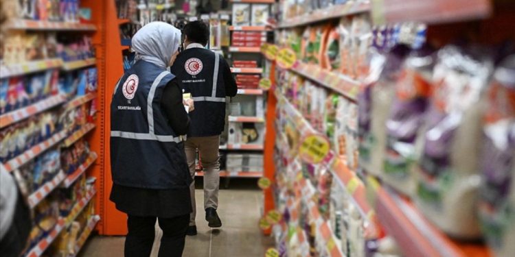 Bakanlıktan asgari ücret sonrası ‘fahiş fiyat’ uyarısı: İzin verilmeyecek